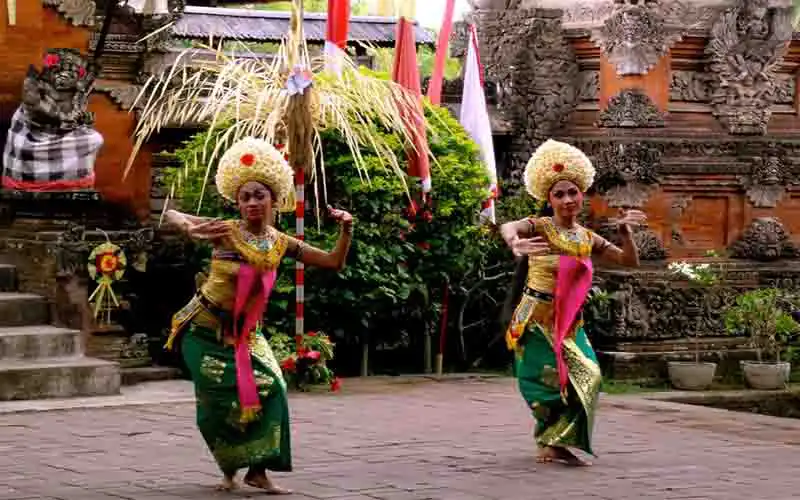 barong keris dance